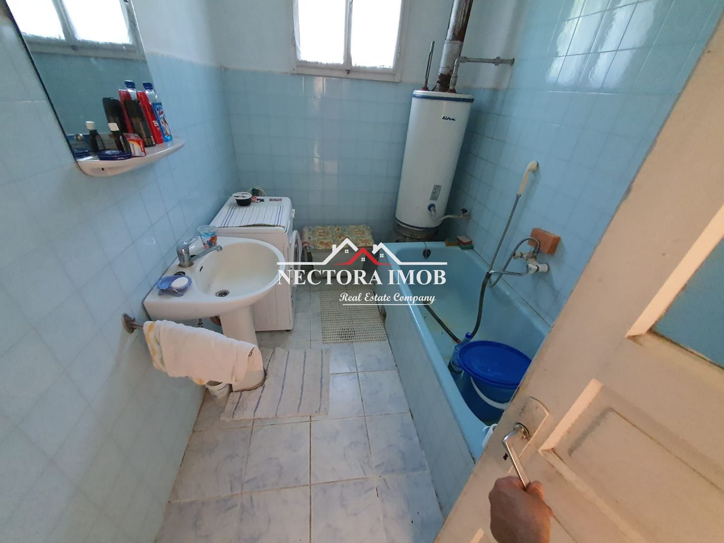 NECTORA IMOB Exclusivitate-Casa cu etaj tip Pensiune, 2300 mp, Soimi - Poză 12