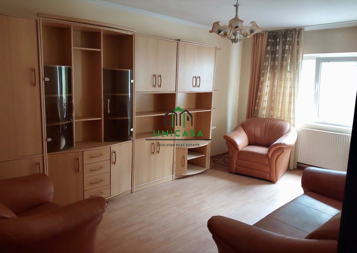 Apartament 3 camere de vânzare în Voineasa, județul Vâlcea - Poză 2