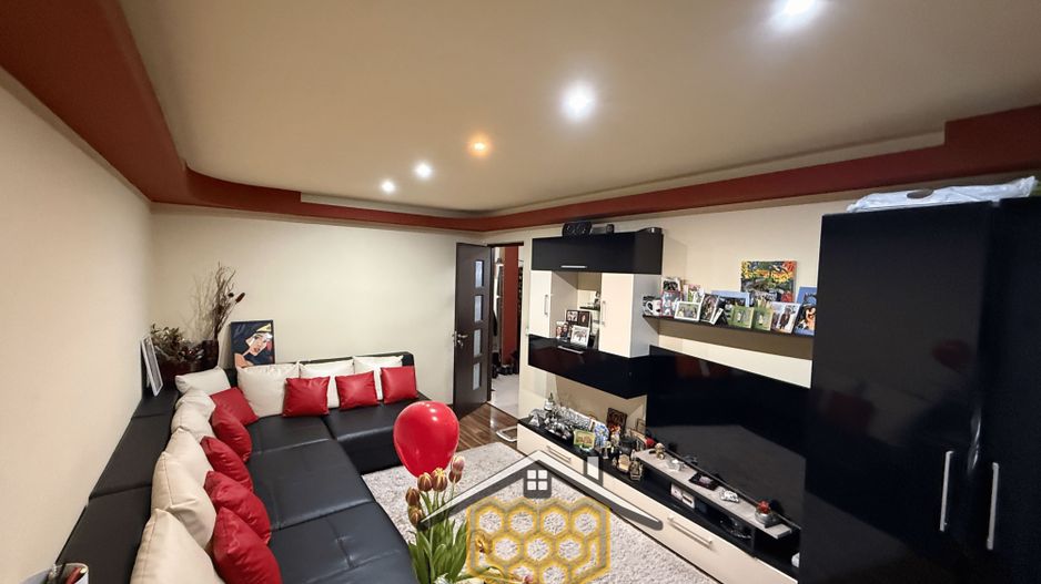 Apartament decomandat 3 camere, 2 balcoane, zona Calea București - Poză 1