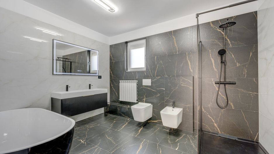 CASA TIPLA, Racordata la toate Utilitățile ! Domnești ! - Poză 14