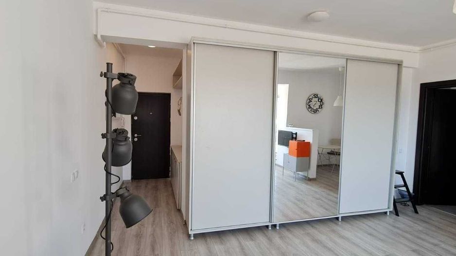 Inchiriez garsoniera cu terasa - Berceni zona Grand Arena - Poză 3