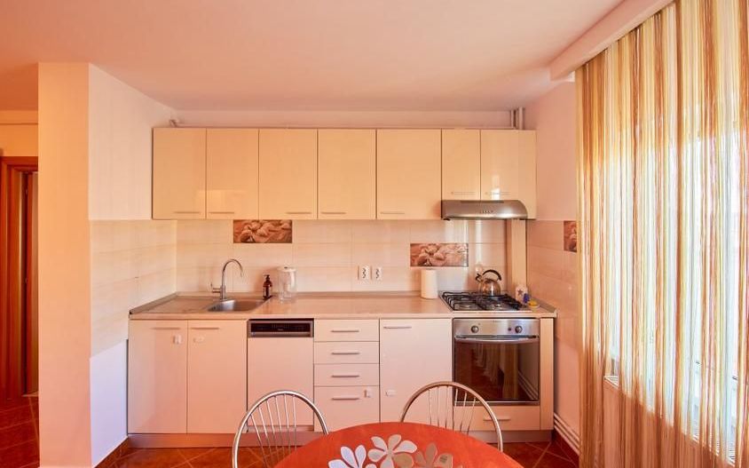 2 camere | prima inchiriere | centrala proprie | Sebastian - Razoare - Poză 6