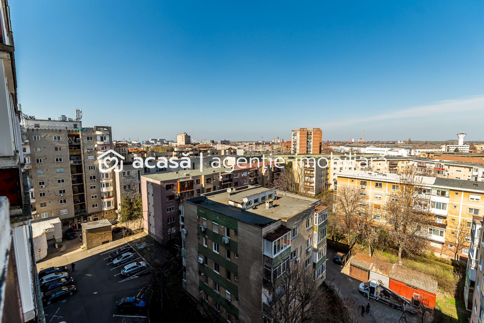 Apartament cu 3 camere în Podgoria Arad, vedere frumoasă, 2 balcoane - Poză 1