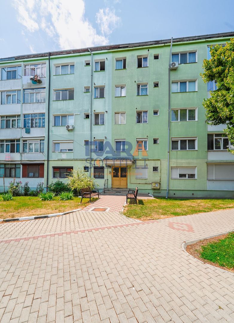 Aapartament 2 camere, luminos, etaj intermediar - Poză 1