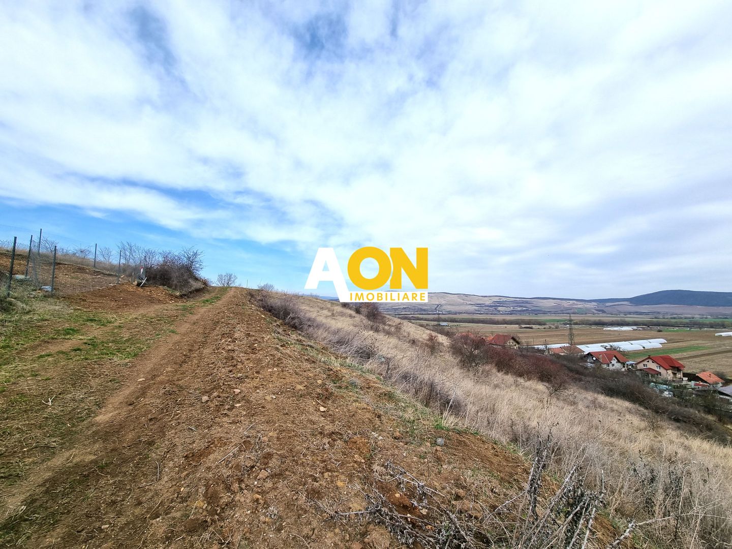 De vanzare 1423mp teren intravilan, zona Micesti - Poză 2