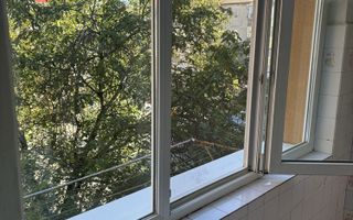 Apartament  2 camere  Soarelui etaj intermediar - Poză 6