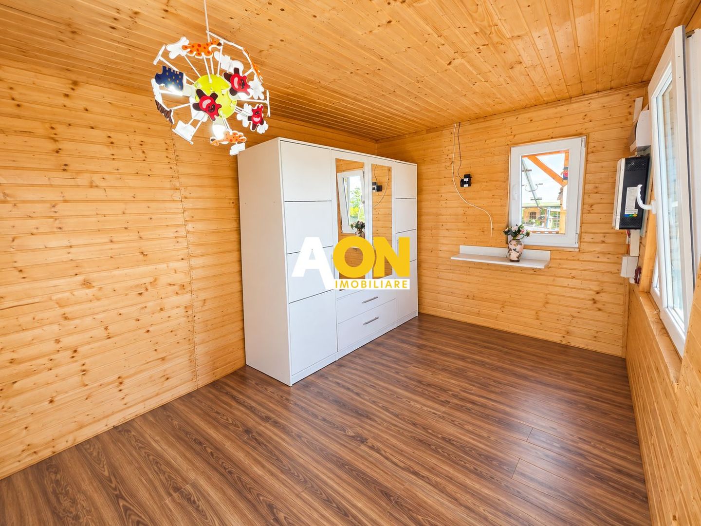 Cabană din lemn, 2 camere, panouri solare, teren 500 mp, Bărăbanț - Poză 12