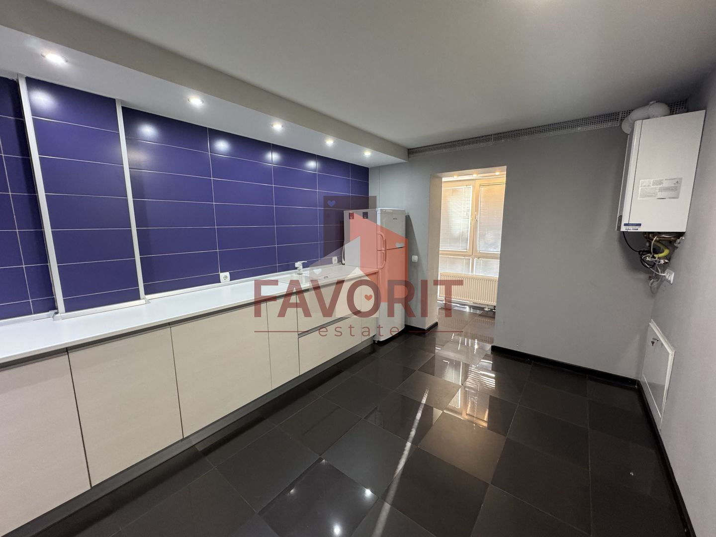 Langa Iulius Town. Renovat. Cu centrala proprie - Poză 2