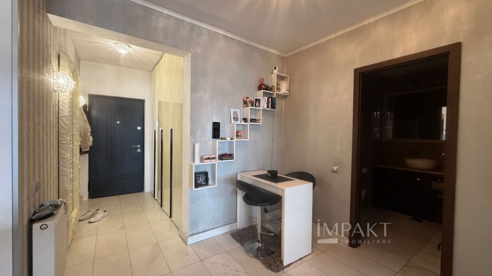 Apartament cu 2 camere si terasa 13 mp pe Dorobantilor - Poză 3