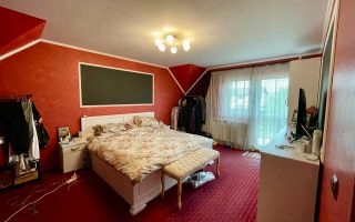 De vânzare casă cu suprafața de 250 mp plus 900 mp teren - Poză 8