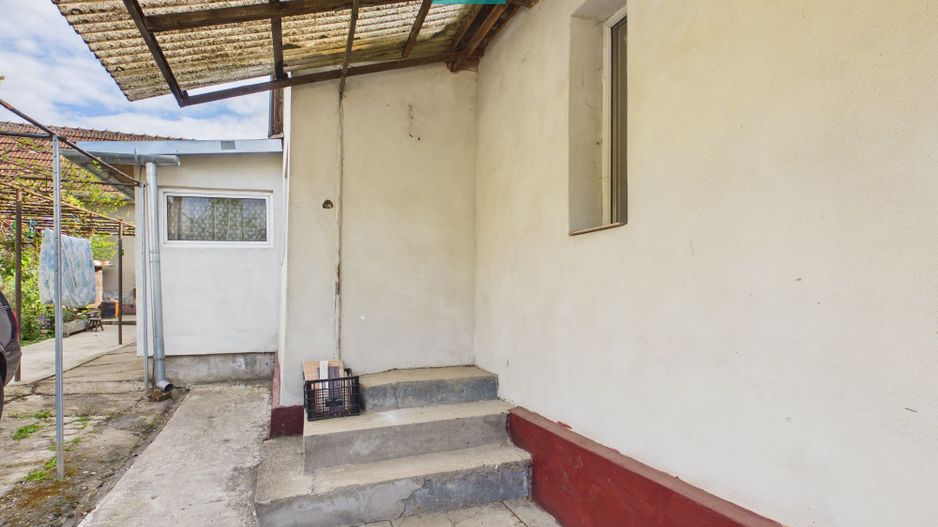 Casă cu 3 camere și teren generos în Drauț - Poză 10