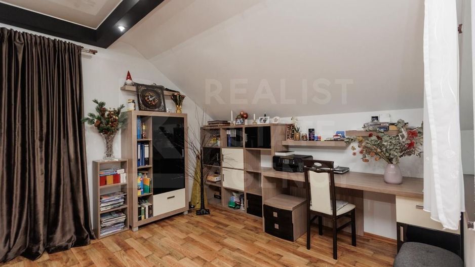Vânzare, penthouse cu suprafața de 227 mp, str. Romană, Ungheni - Poză 15