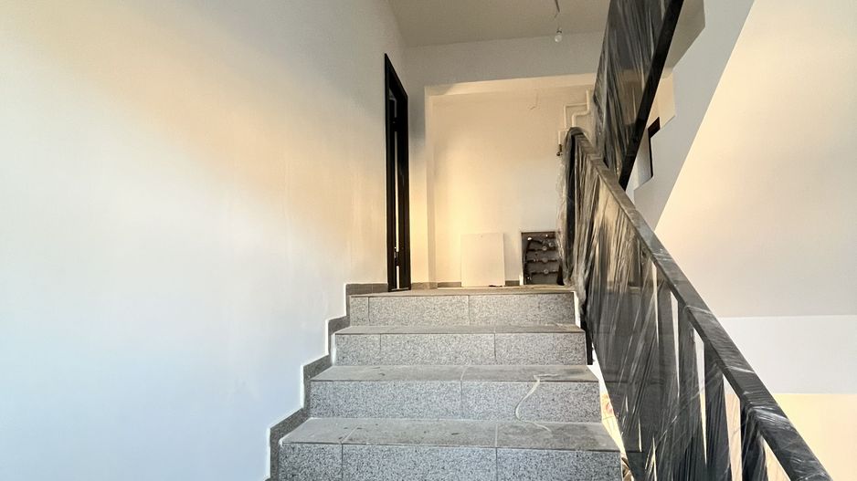 Apartament cu 2 camere   Et 2 I Suceava/BurdujeniI 71.500Euro - Poză 4