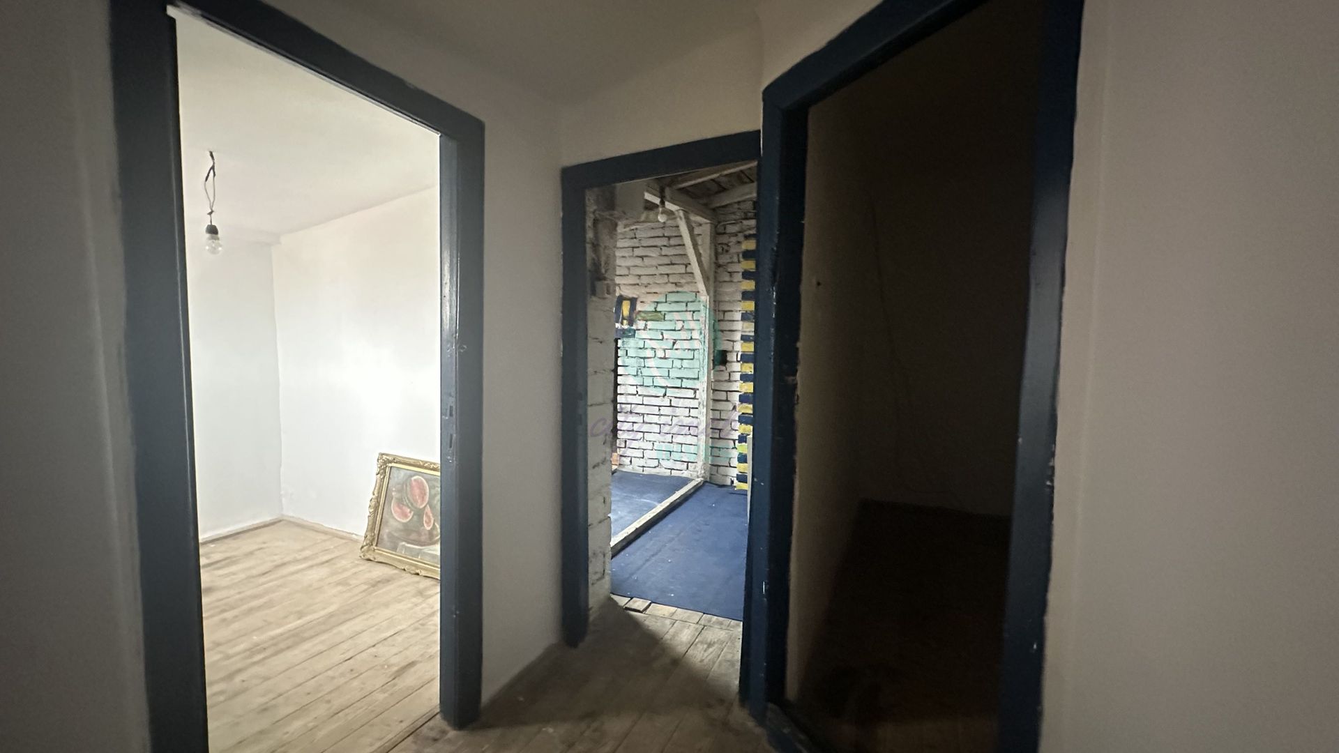 VILA cu 2 apartamente in apropiere de Piata Alba Iulia - Poză 10