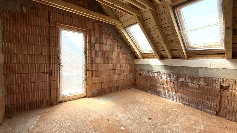 PROIECT DEOSEBIT CU GARAJ- LA ROSU - Poză 7