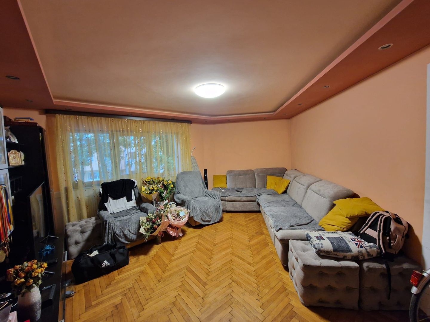 Soarelui | 3 Camere | Etaj 1 | Centrala proprie | Boxa - Poză 4