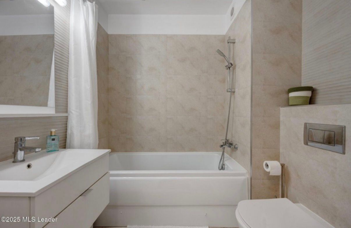 AP. 2 CAMERE ESTIC PARK, PARCARE, BLOC NOU,  CENTRALA, MOBILAT MODERN - Poză 13