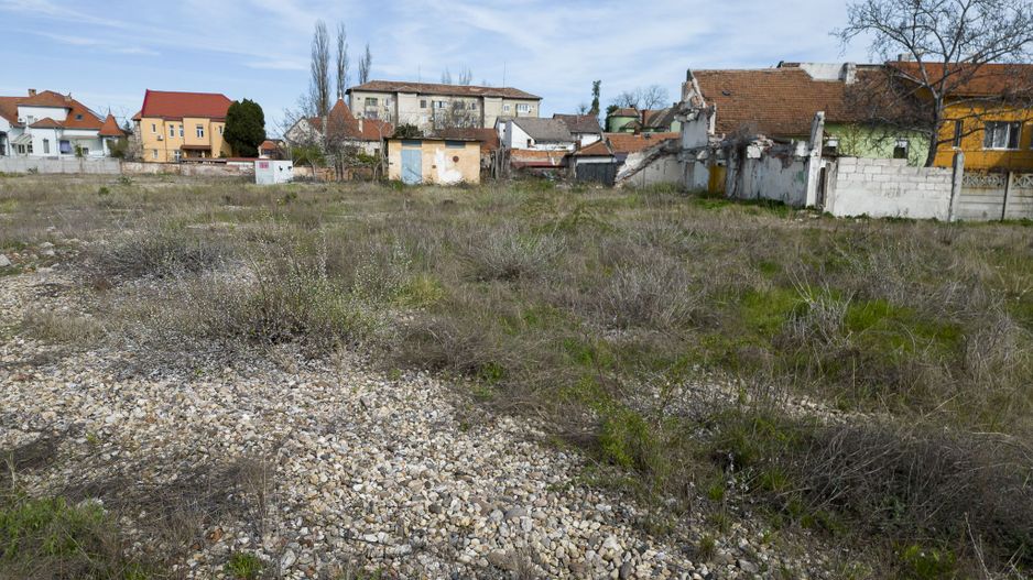 Teren intravilan de 5801 mp pe Andrei Șaguna, Arad - Poză 8