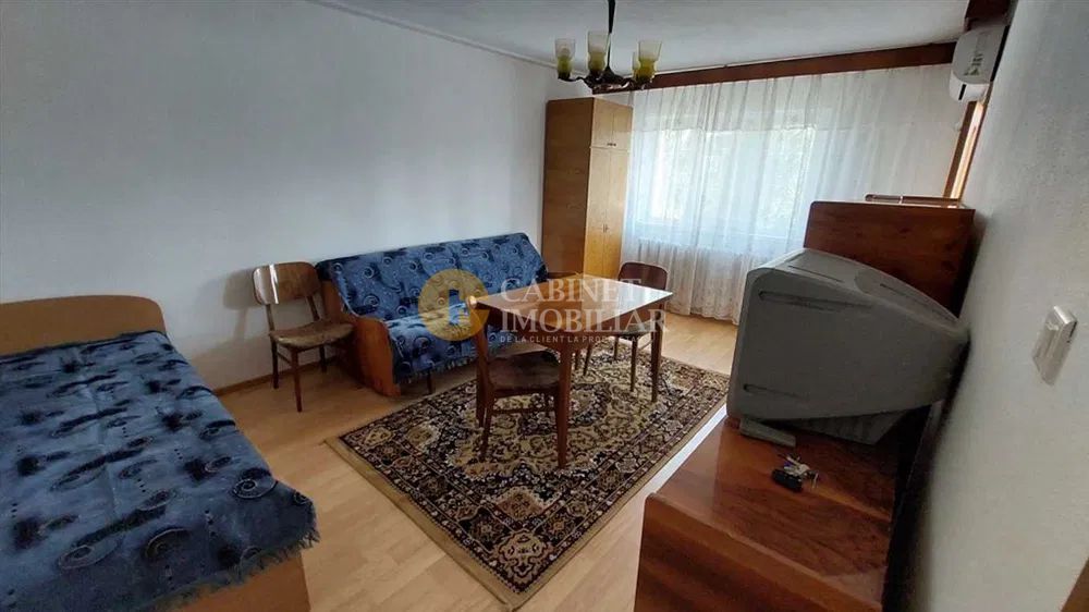 Nicolina- Apartament 3 Camere Decomandat -Etaj 2 -Bloc 1985 - Poză 1