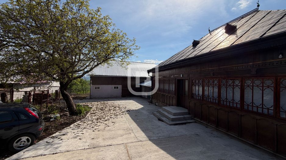 Casa renovata complet, Corlata Centru - Poză 14