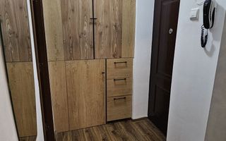 Închiriez apartament cu 3 camere - Poză 8