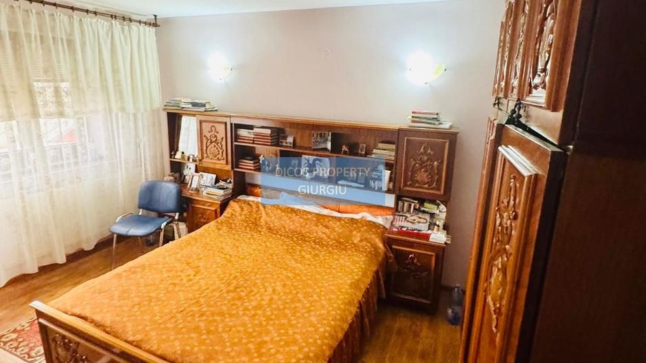 De vânzare – casă situată pe strada Nicolae Iorga - Poză 13