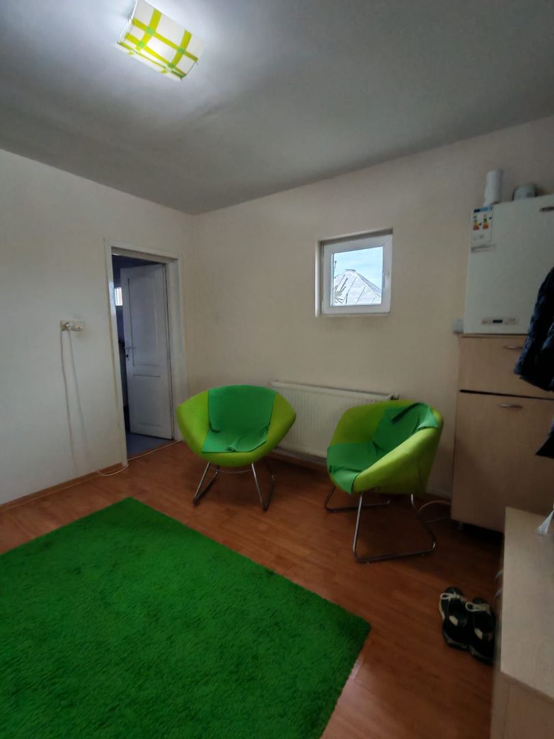 apartament la casa - zona Unirea - 3 camere - bucatarie - baie - teren generos - Poză 5