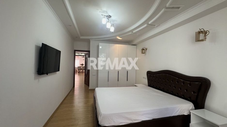 Apartament cu 2 odăi +living ultra centru, Mun. Chișinău - Poză 13
