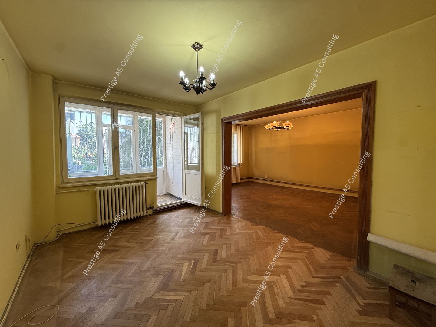 Apartament 4 camere, parter inalt zona Punctele Cardinale - Central - Poză 3