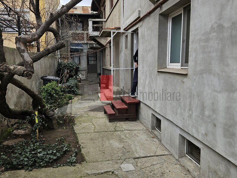 Casa "TEBO",  pozitie facila, perspectiva de renovare/dezvoltare - Poză 1