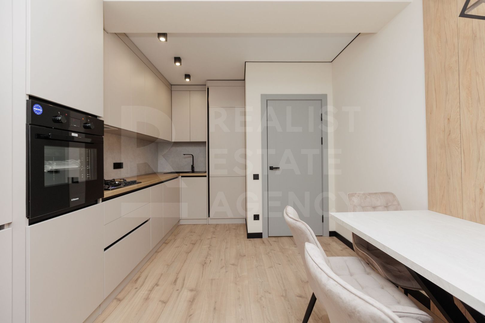 Vânzare, apartament, 2 camere, str. Alba Iulia, sectorul Buiucani - Poză 8