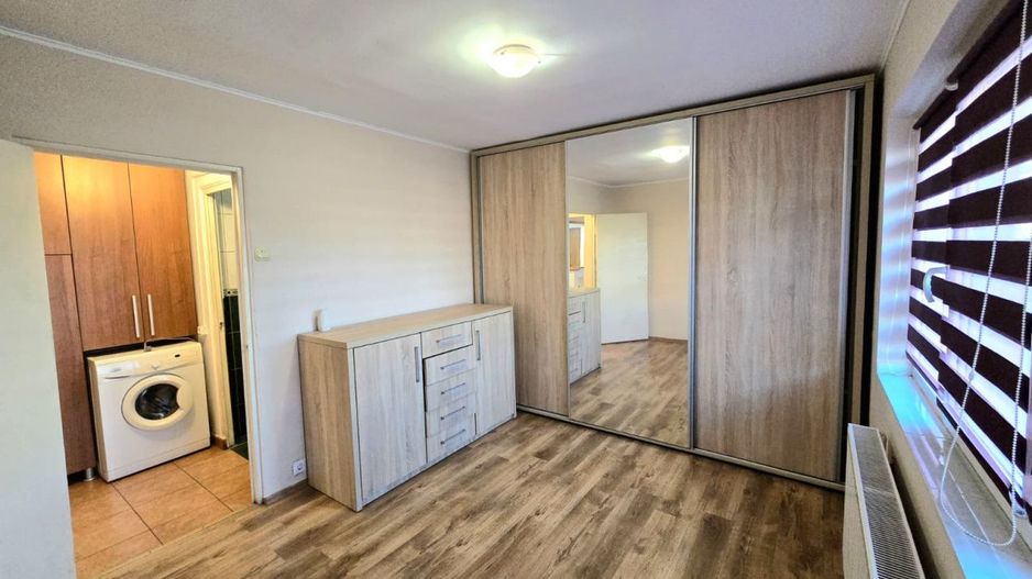 De închiriat apartament 3 camere Micro 16 Parter - Poză 5