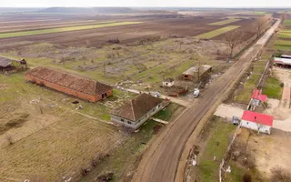 Fermă cu teren intravilan de 35000 mp în Mișca - Poză 24
