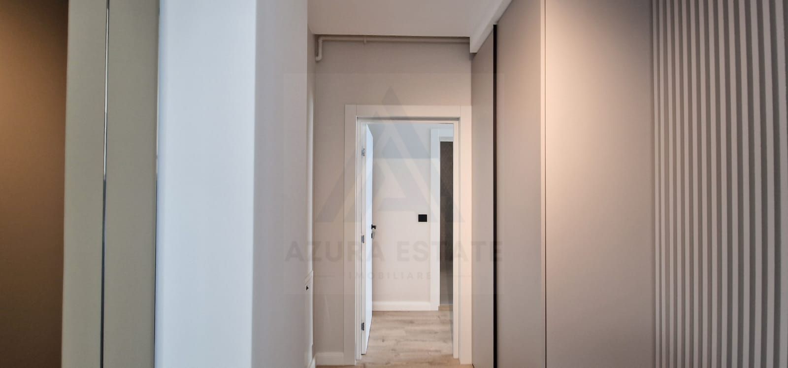Apartament lux 80 mp utili 3 camere 2 bai si parcare subterana - Poză 9