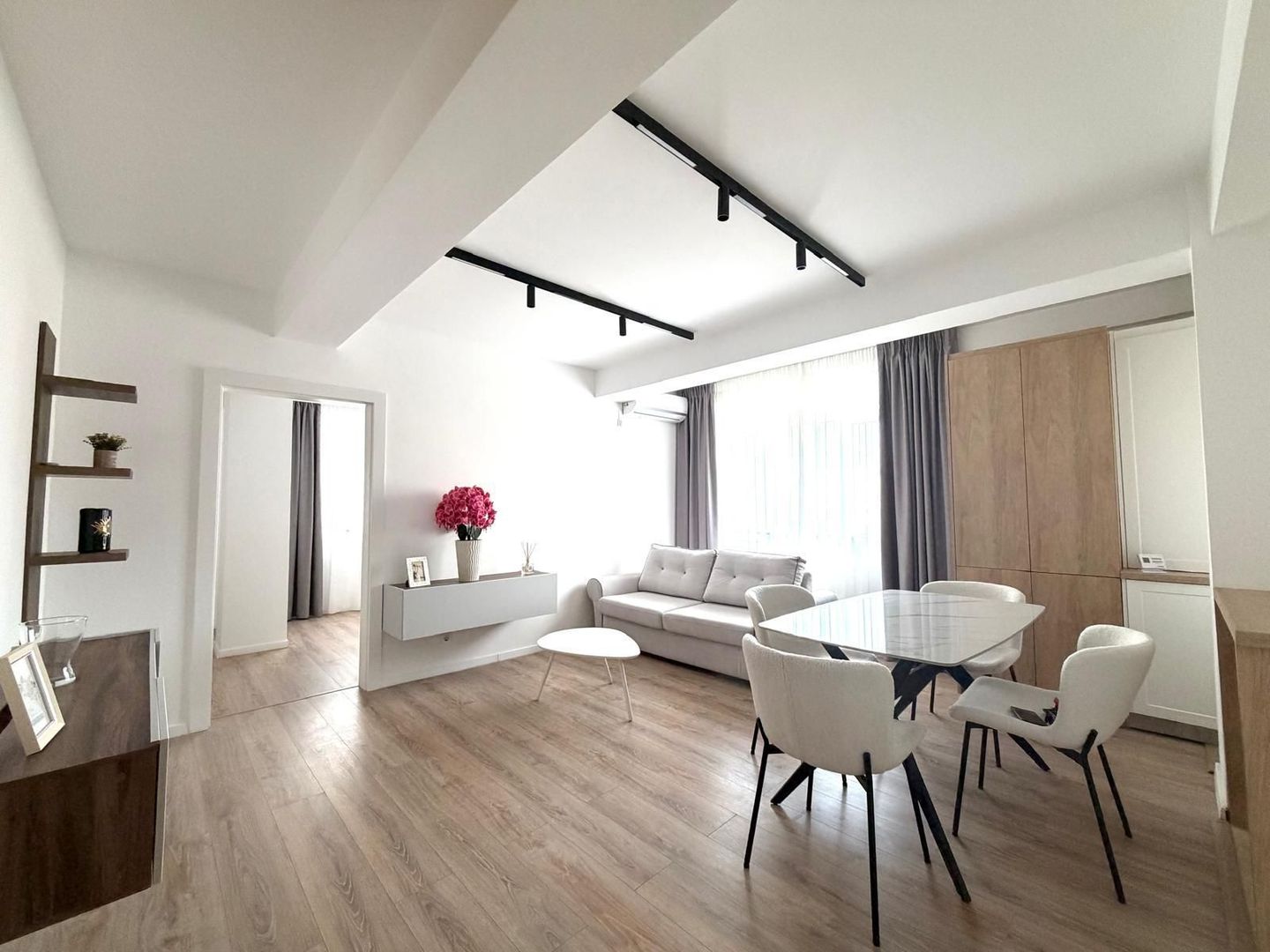 Stylish 3-Room Apartment for Rent in Iancu Nicolae - Poză 5