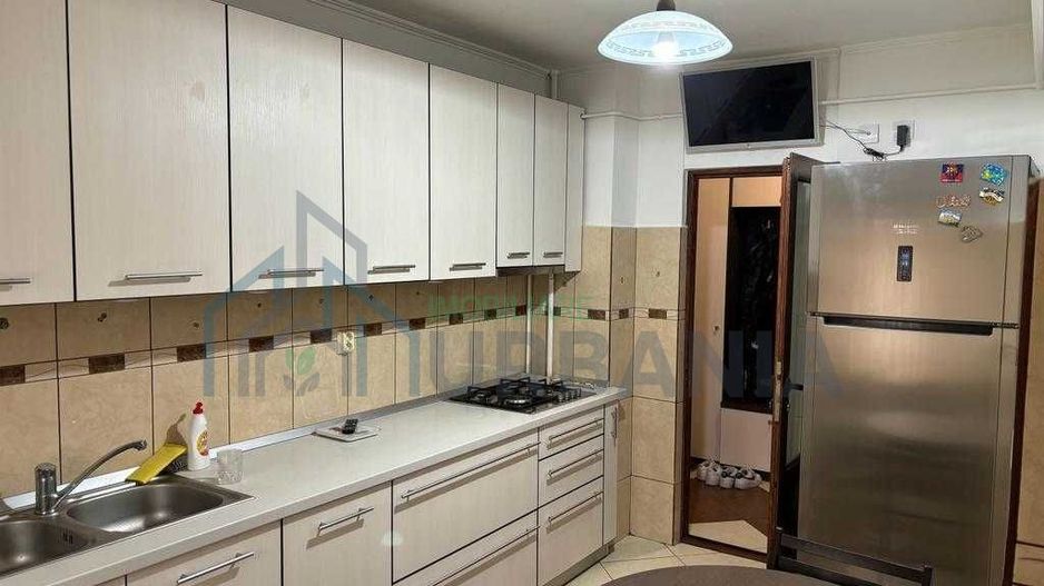 Apartament 4 Camere Decomandat – Pacurari LuckOil - Poză 1