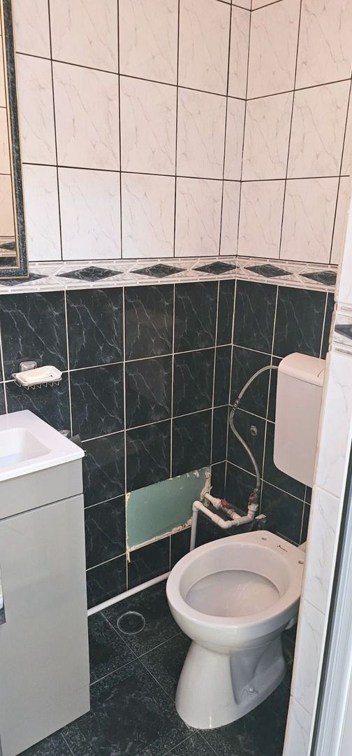 De inchiriat apartament cu 3 camere, zona Gara, 590 euro - Poză 12