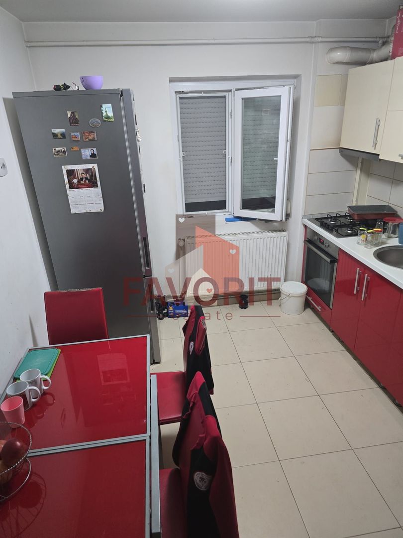 Renovat integral. Pozitie excelenta. Centrala proprie. - Poză 2