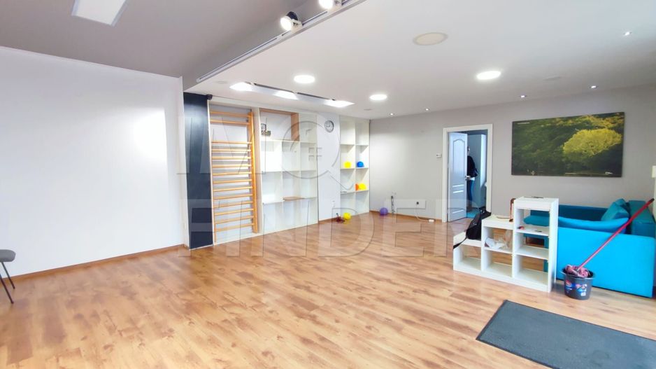 Spatiu comercial cu 2 locuri de Parcare in Buna ZIua - Poză 1