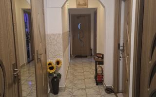 Locuință practică cu 3 camere, aproape de tot ce ai nevoie. - Poză 1