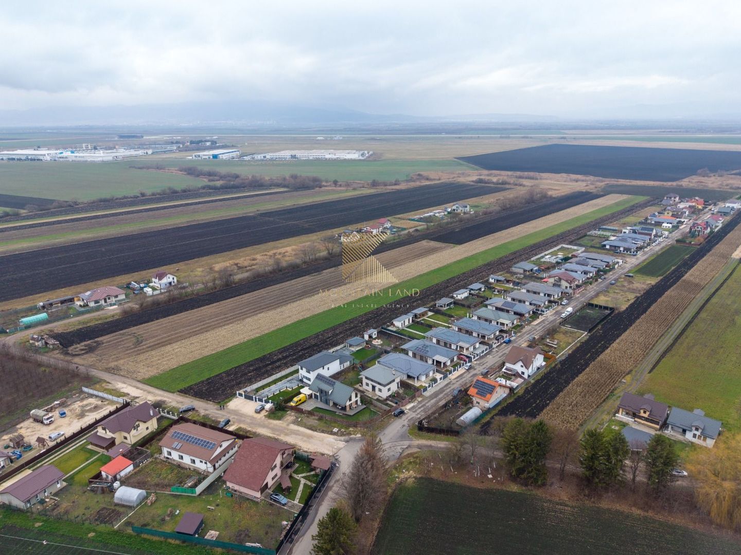 Lot de teren intravilan – 467 mp | Stupini, Strada Albinelor - Poză 1