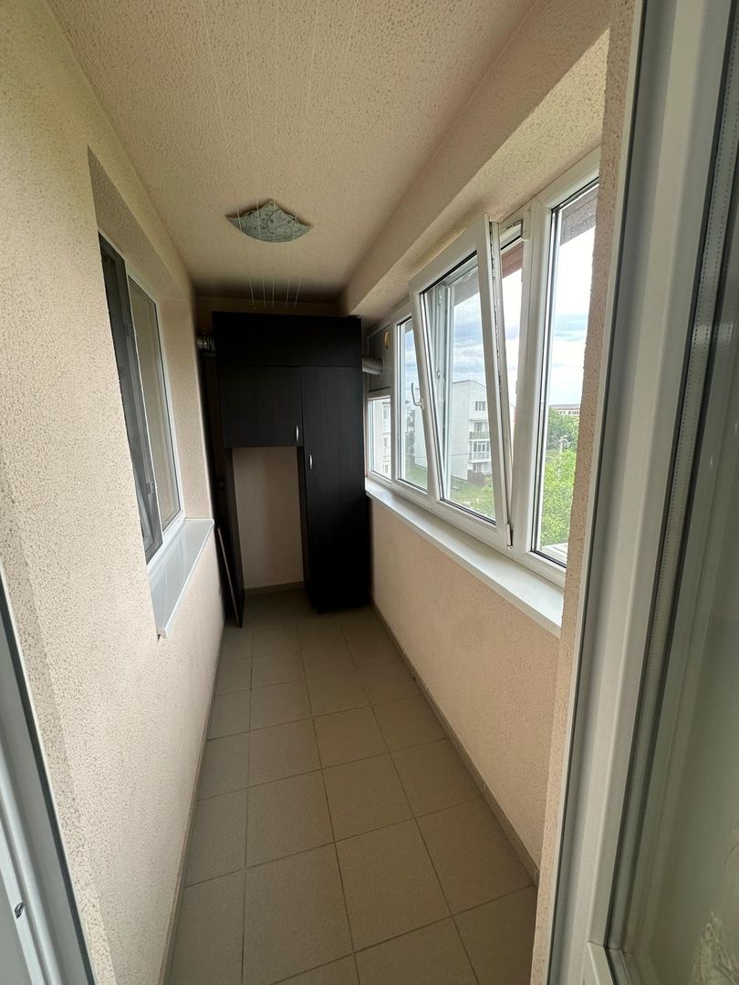 Agentie- Oferim spre inchiriere apartament cu 3 camere decomandat - Poză 5