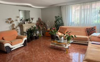 Vila S+P+1+M Lapus, str Paunitei - Poză 1