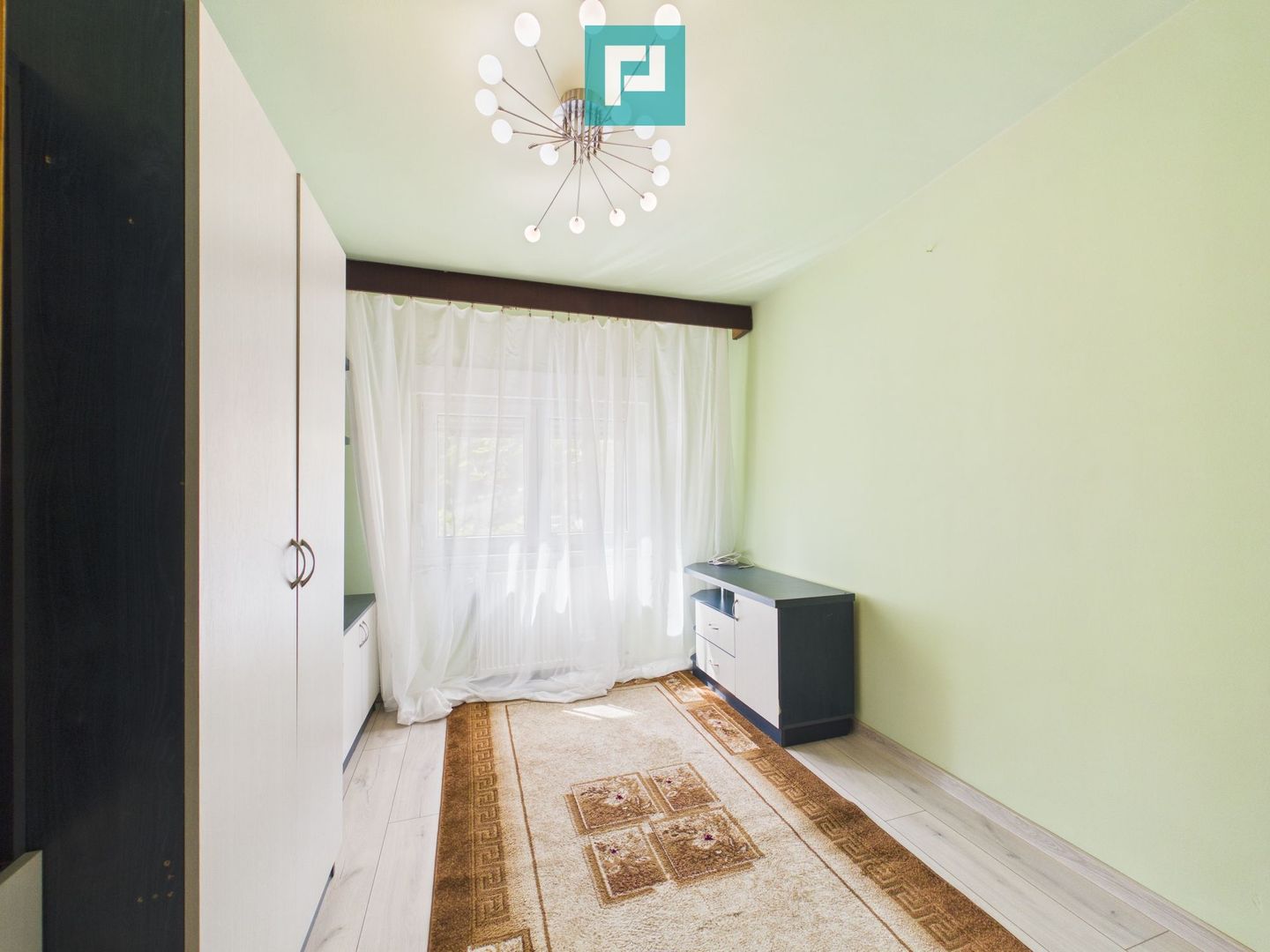 Apartament cu 5 camere în zona Polivalentă - Poză 5