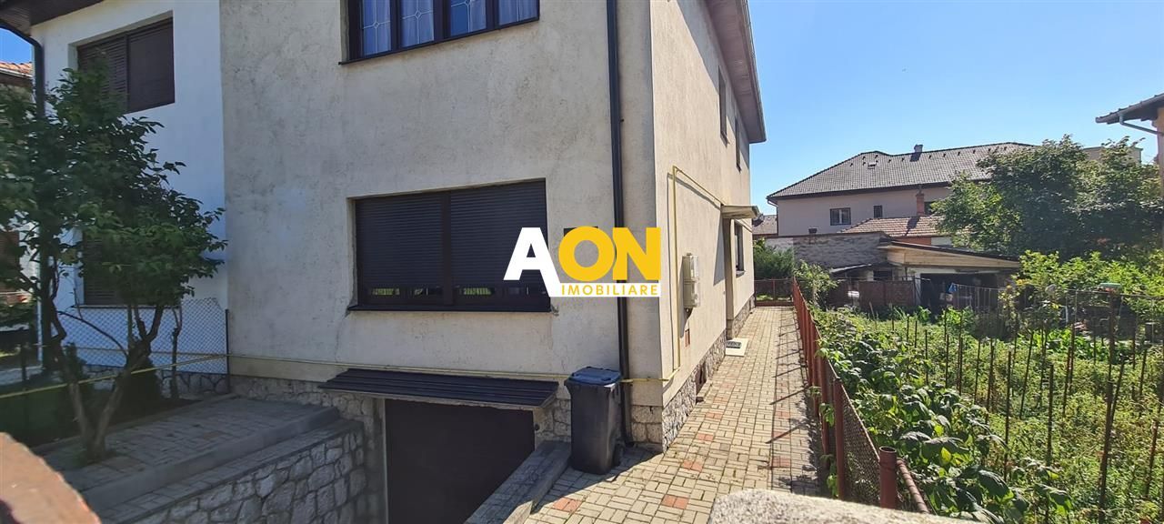 1/2 duplex  5 camere 232 mp teren cu garaj si curte ultracentral - Poză 4