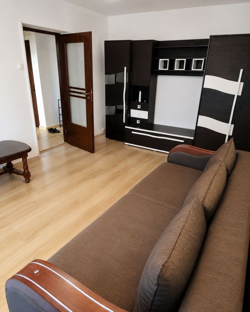 Apartament 2 camere 45 mp Podu Ros Cantemir 400 euro - Poză 1