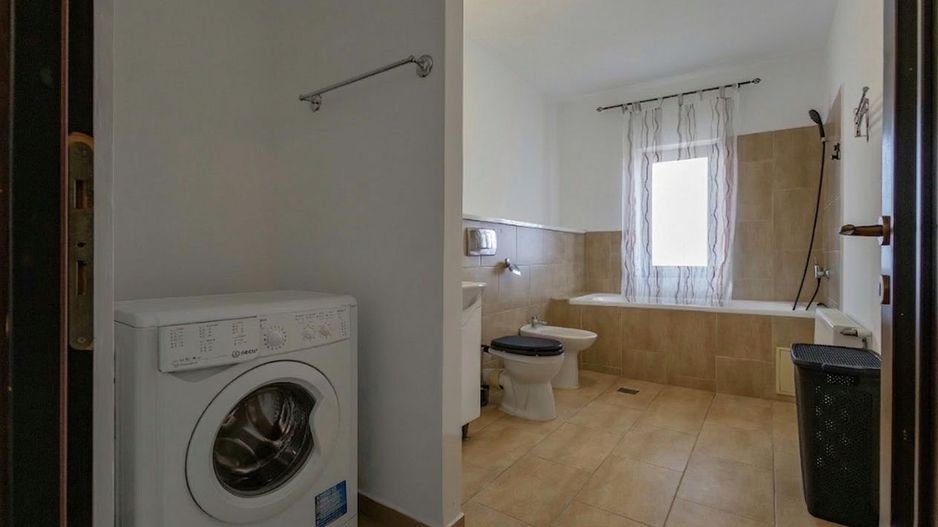 Casă cu 4 dormitoare în Ronaț | 181 mp utili | Garaj | Teren 345 mp - Poză 14