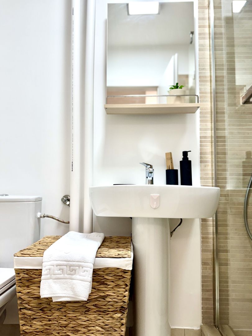 2 camere central vis-a-vis de Posta Mare - Poză 23