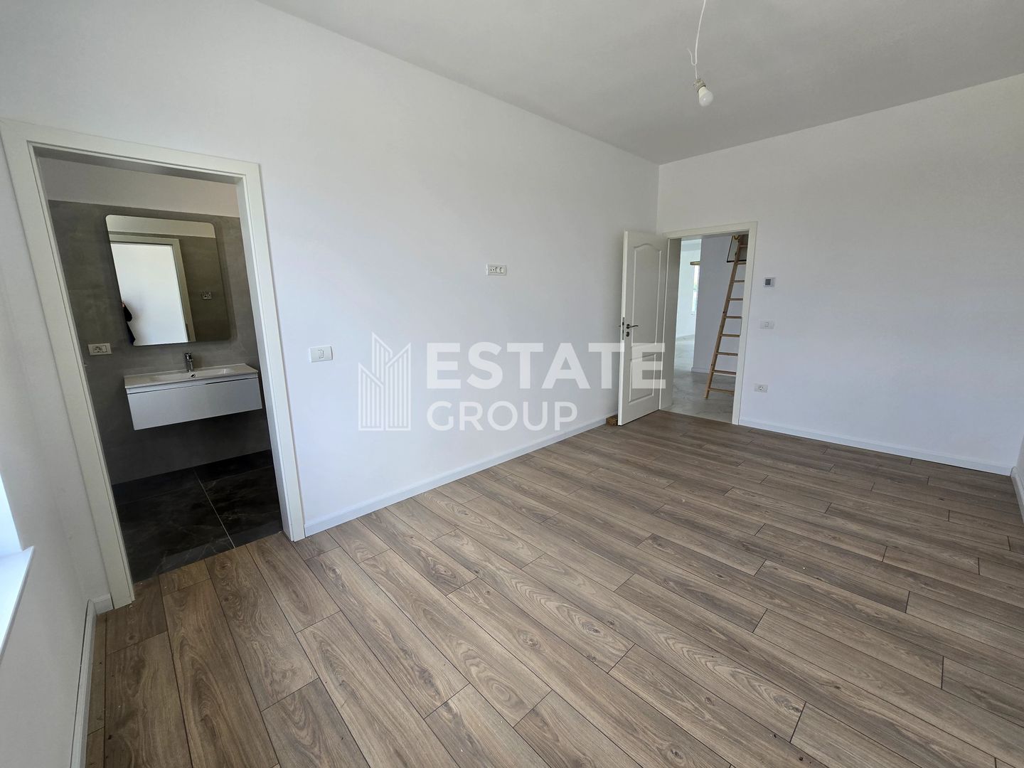 Duplex pe parter cu 3 camere in Covaci - Poză 10