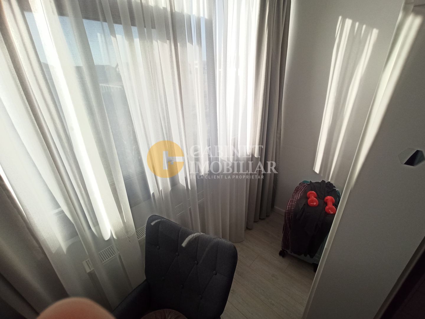 2 CAMERE DECOMANDAT - ETAJ 1 - LOC DE PARCARE - VALEA LUPULUI - Poză 4